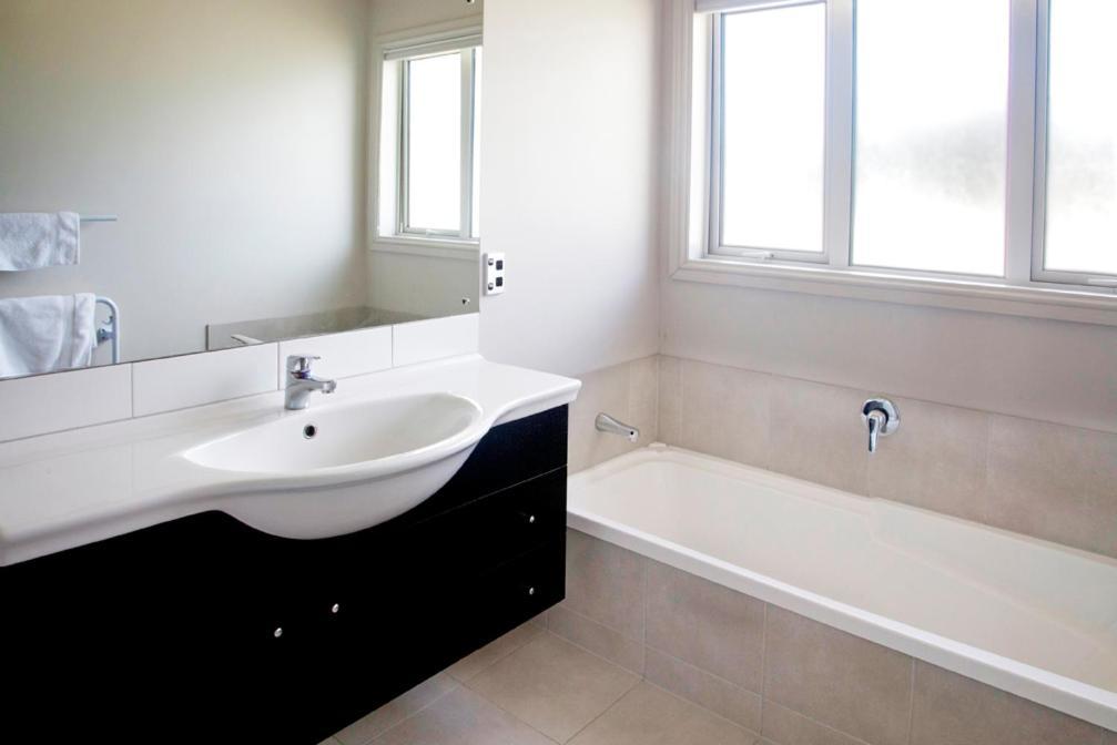 Hyland Haven Villa Wanaka Bagian luar foto
